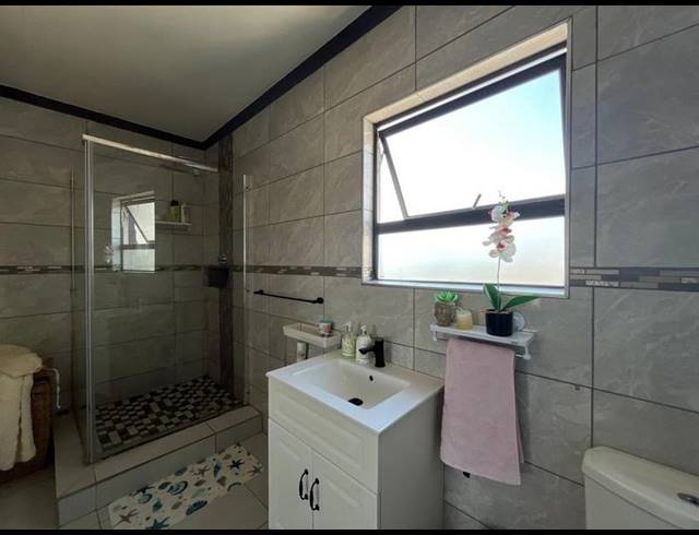 4 BEDROOM PROPERTY TO RENT IN FLEURHOF